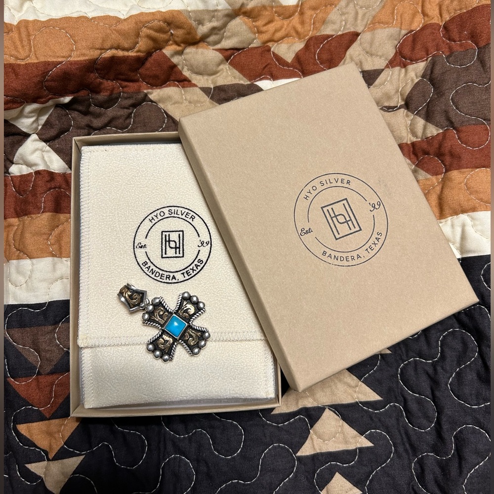 HYO Silver RimRock Chopper Cross Turquoise